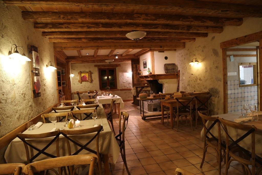 Auberge Du Moulin De Lere Vailly Eksteriør billede